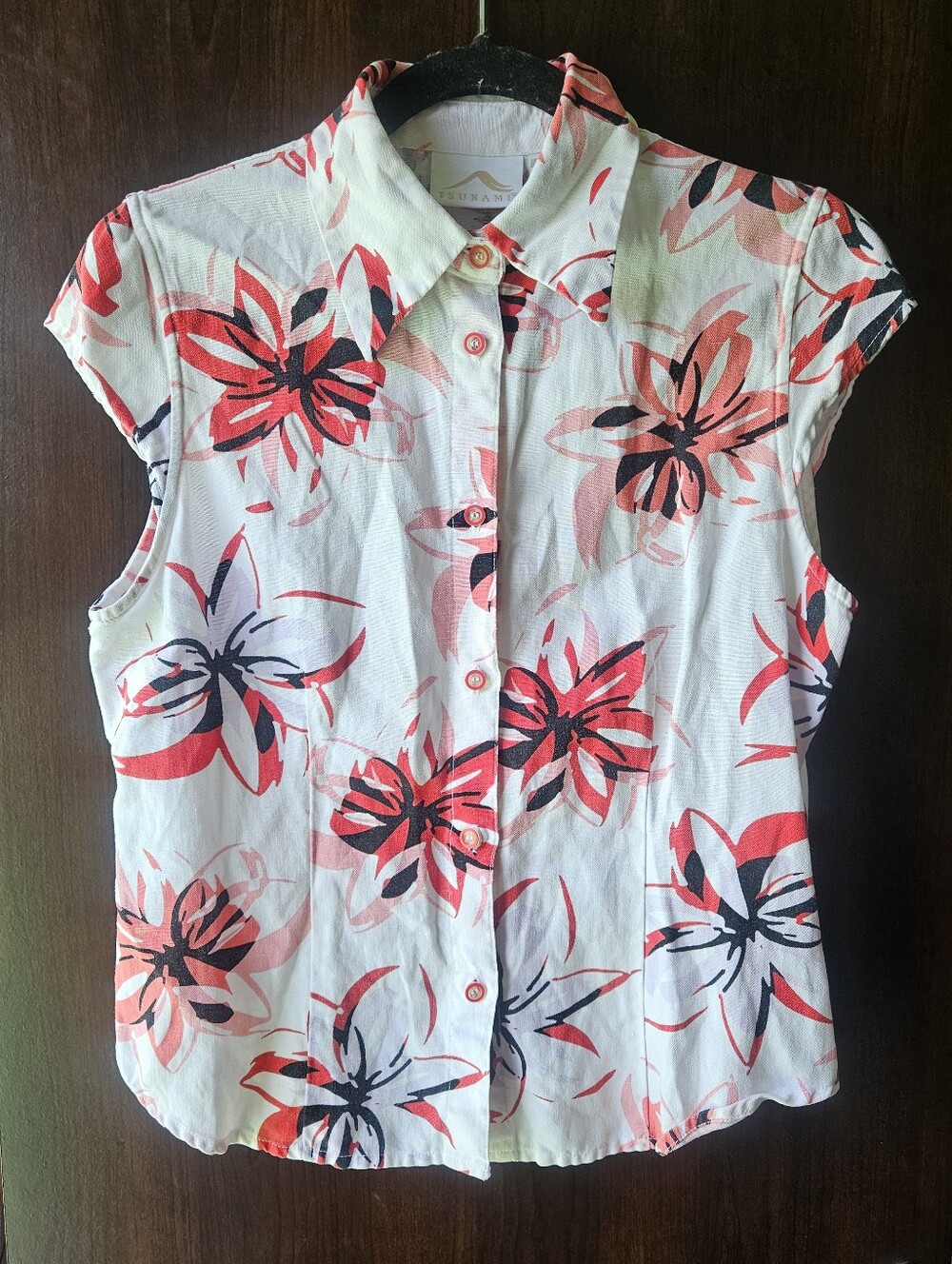 Tsunami Sleeveless Floral Button-Front Top in White and Coral Size Medium